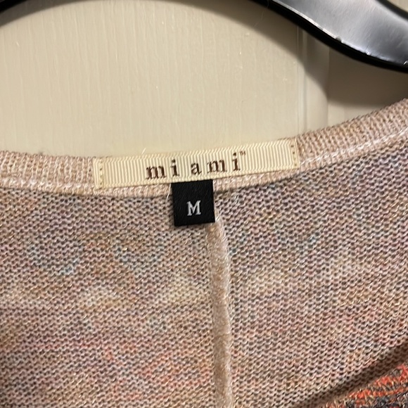 Beautiful print sweater with elbow length dolman sleeve - Picture 5 of 6